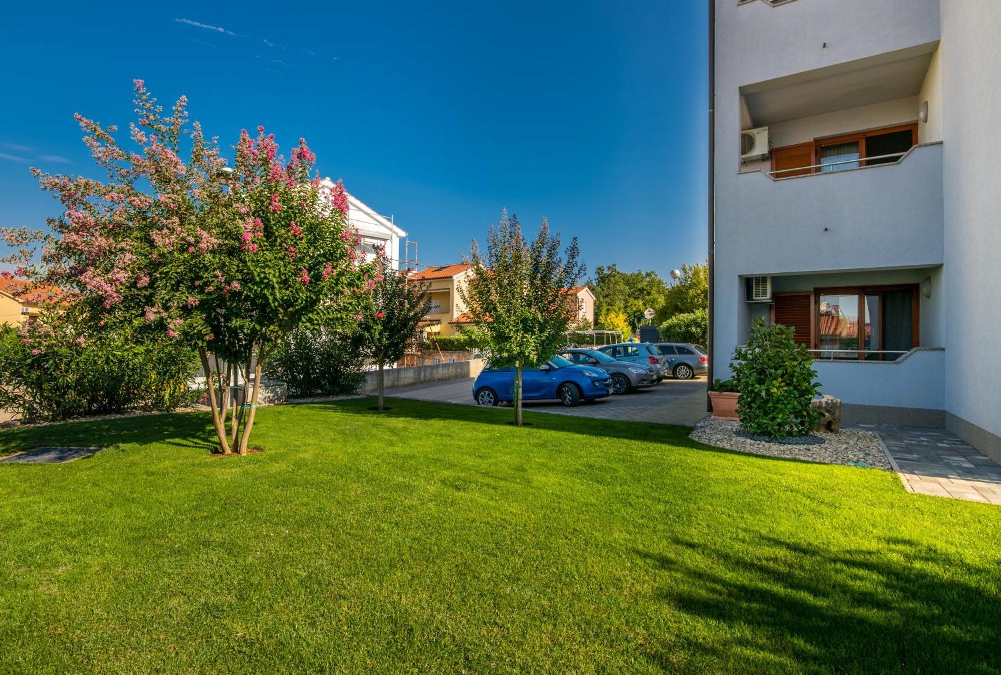 Apartments Kvarner Малинска Экстерьер фото