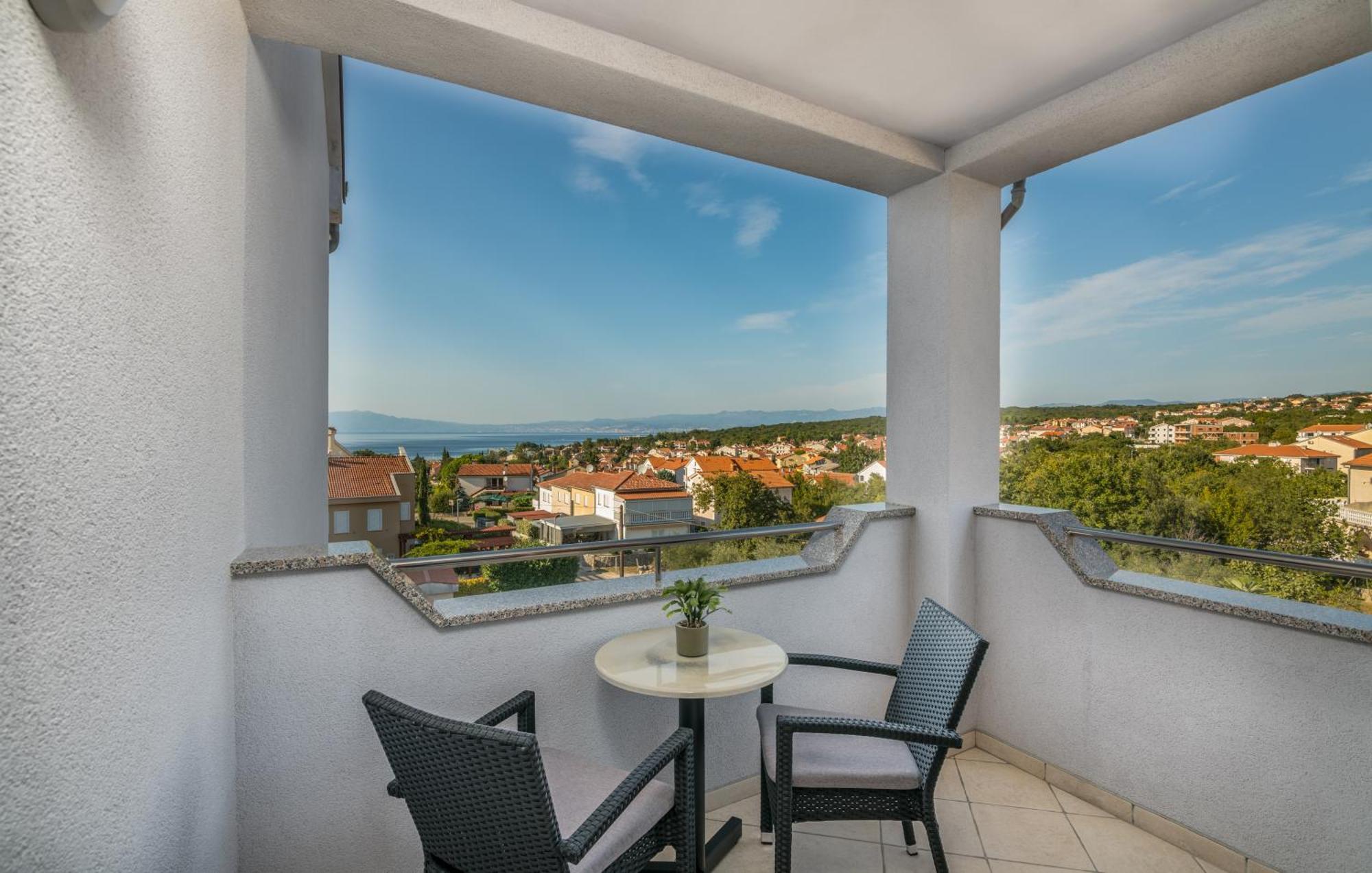Apartments Kvarner Малинска Экстерьер фото