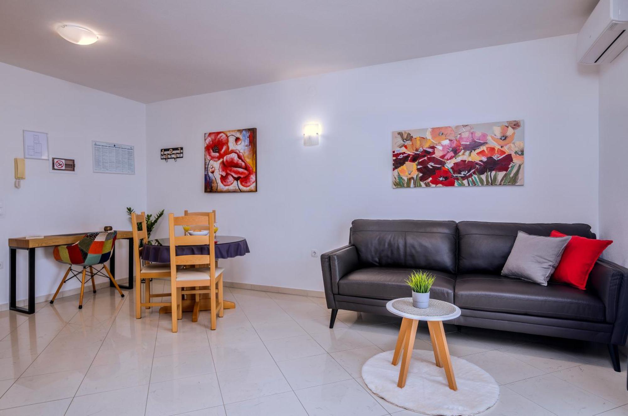 Apartments Kvarner Малинска Экстерьер фото