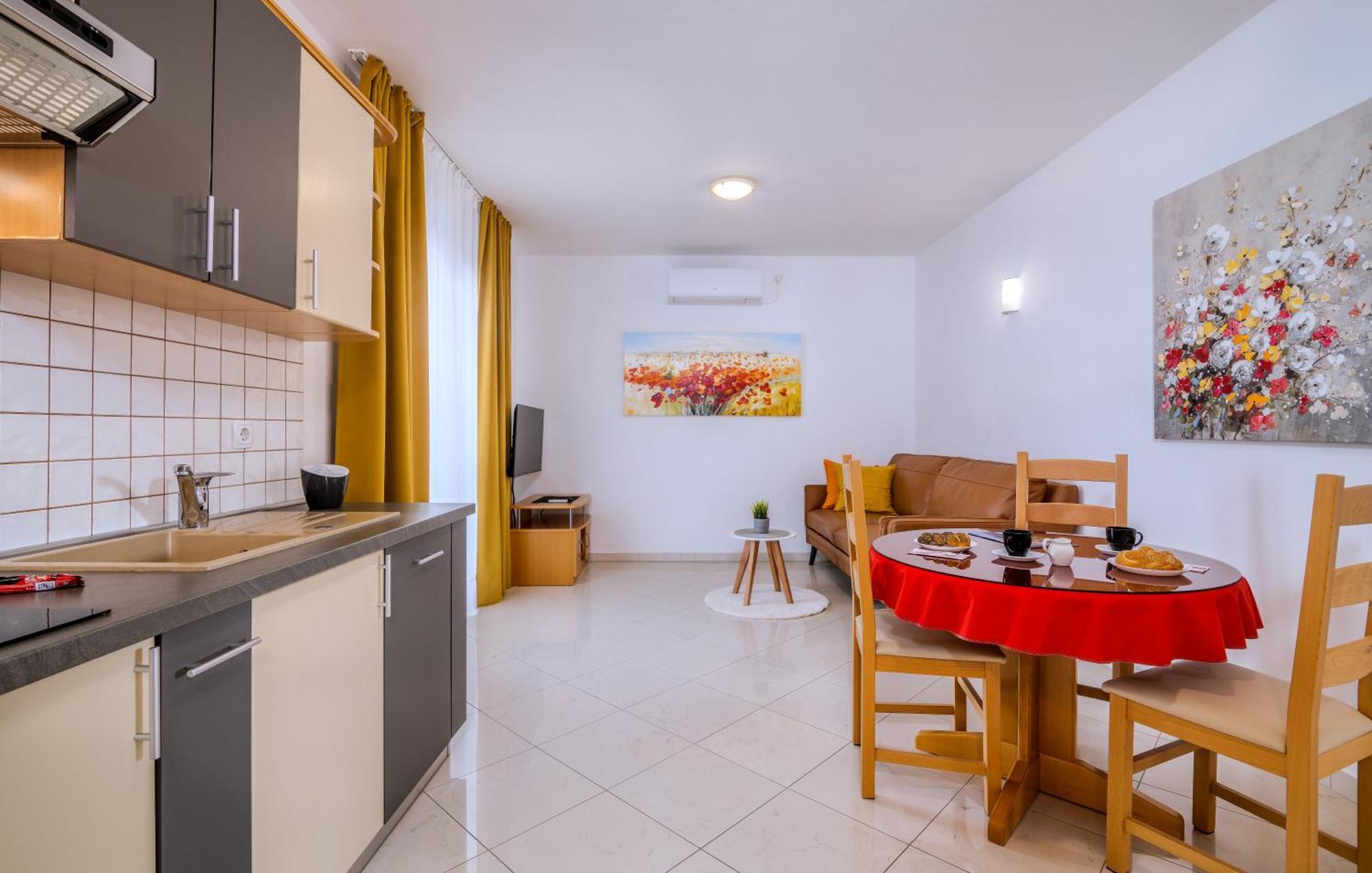 Apartments Kvarner Малинска Экстерьер фото