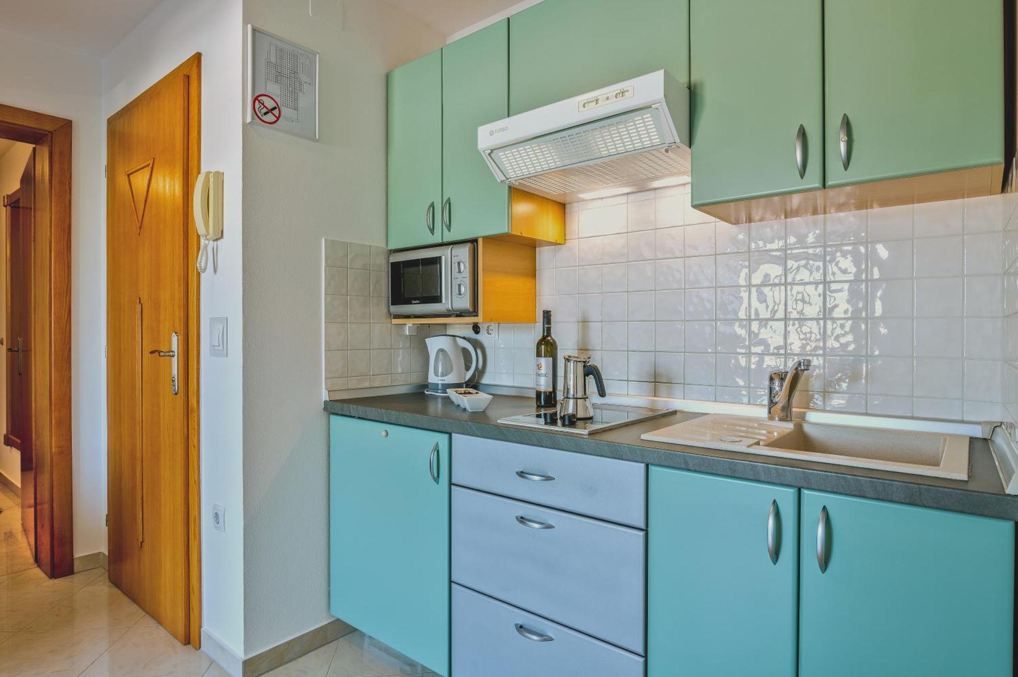 Apartments Kvarner Малинска Экстерьер фото