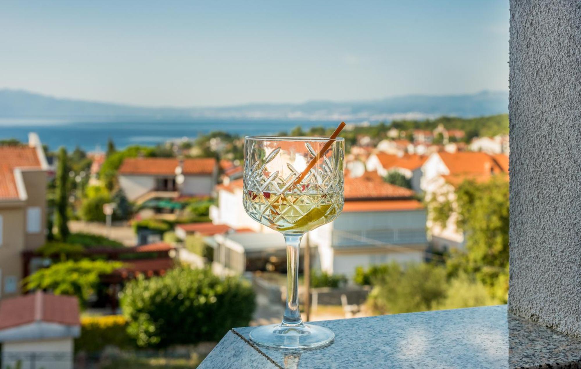 Apartments Kvarner Малинска Экстерьер фото